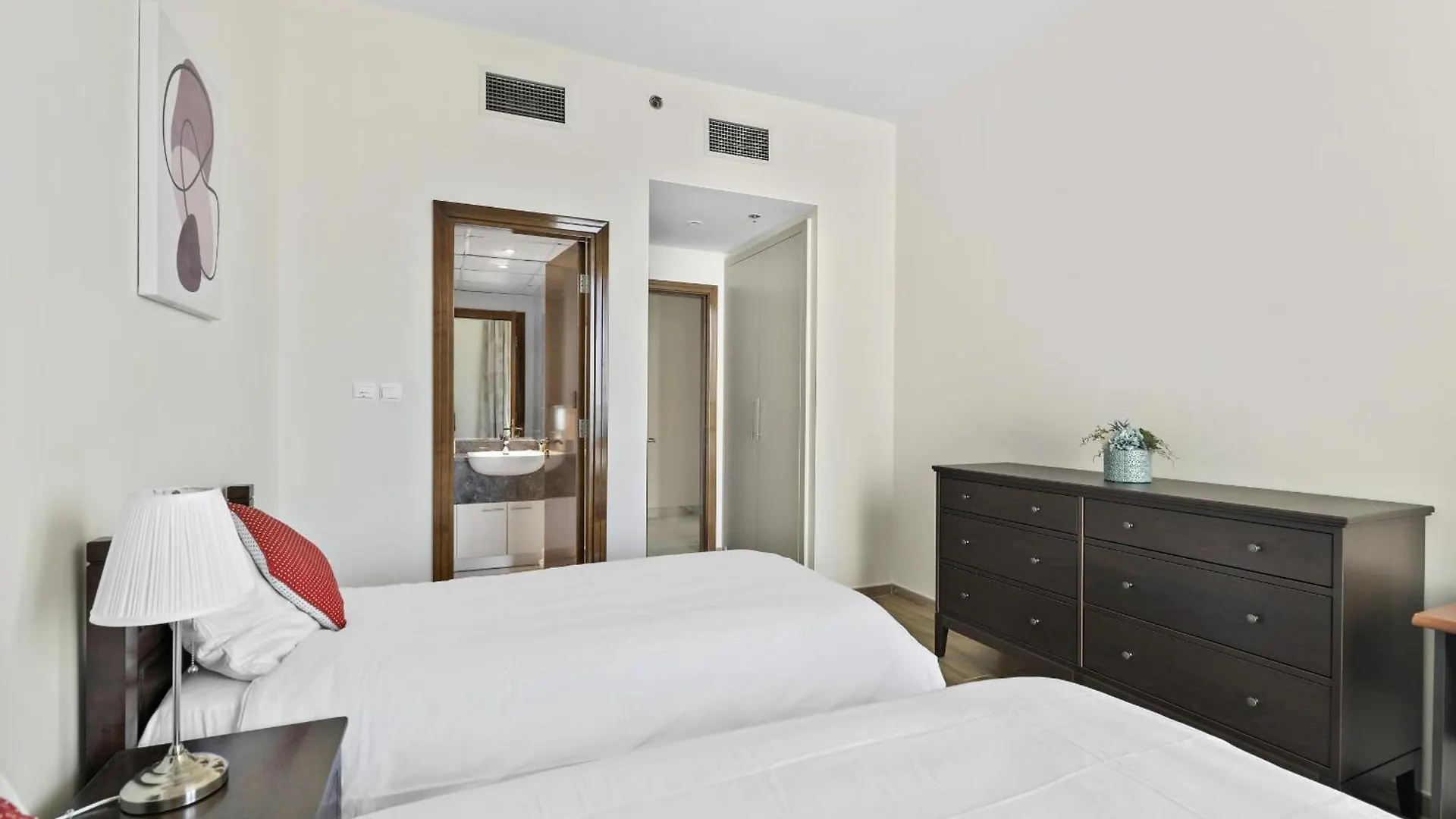 Vayk - Spacious Two-Bedroom Apartment Dubai 0*,  United Arab Emirates