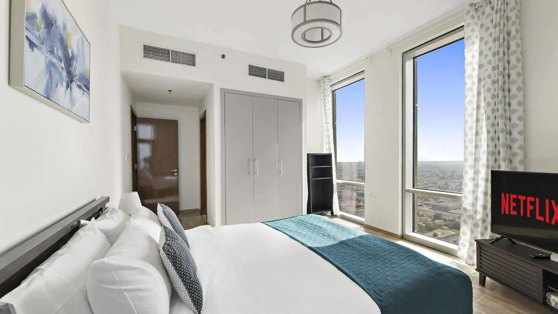 Vayk - Spacious Two-Bedroom Apartment Dubai United Arab Emirates