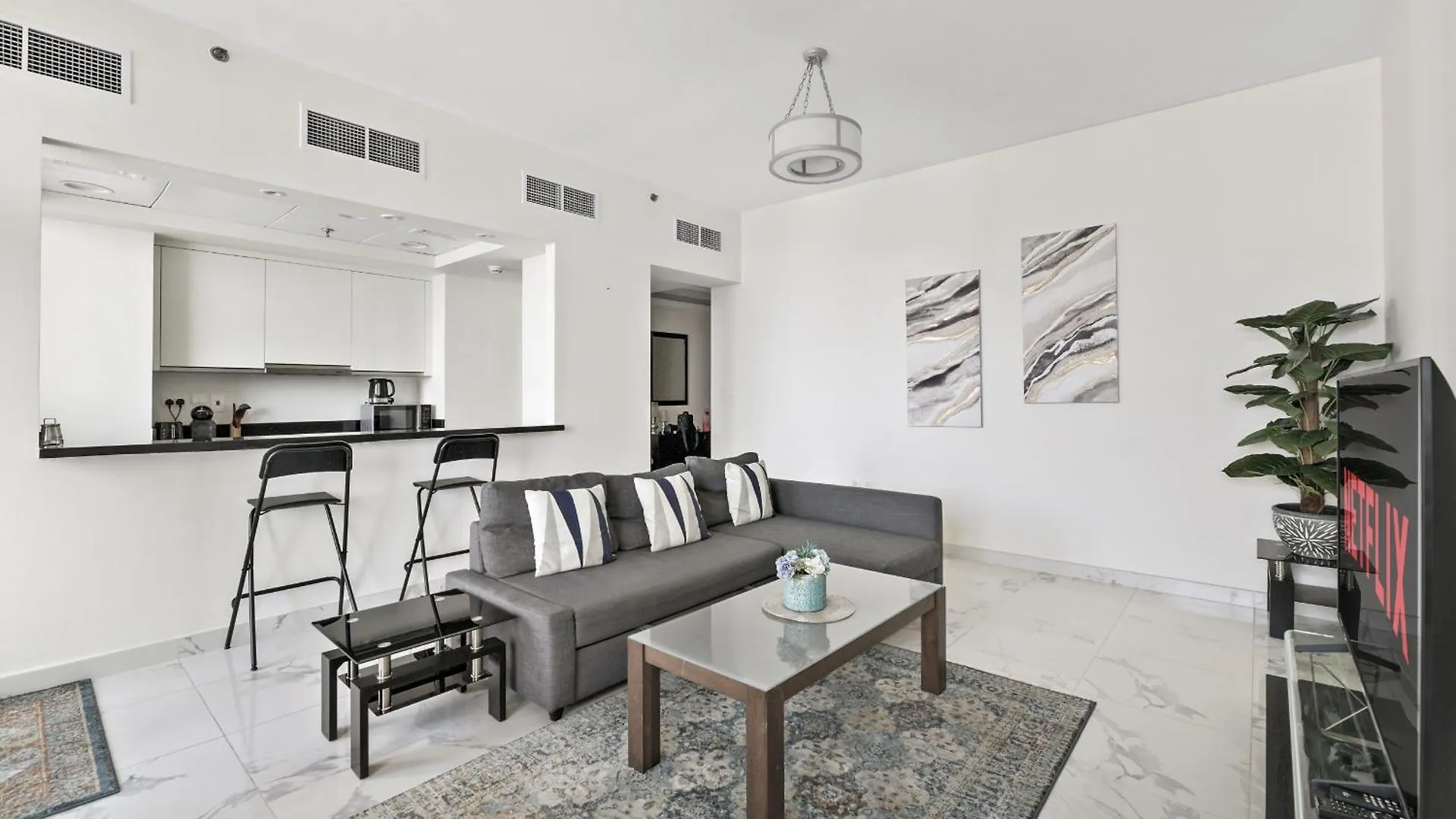 Vayk - Spacious Two-Bedroom Apartment Dubai 0*,  United Arab Emirates